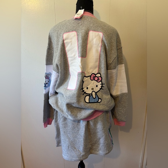 Hello kitty skirt sweatsuit - Picture 3 of 4